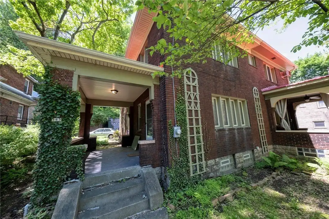 House in Pittsburgh - View 5