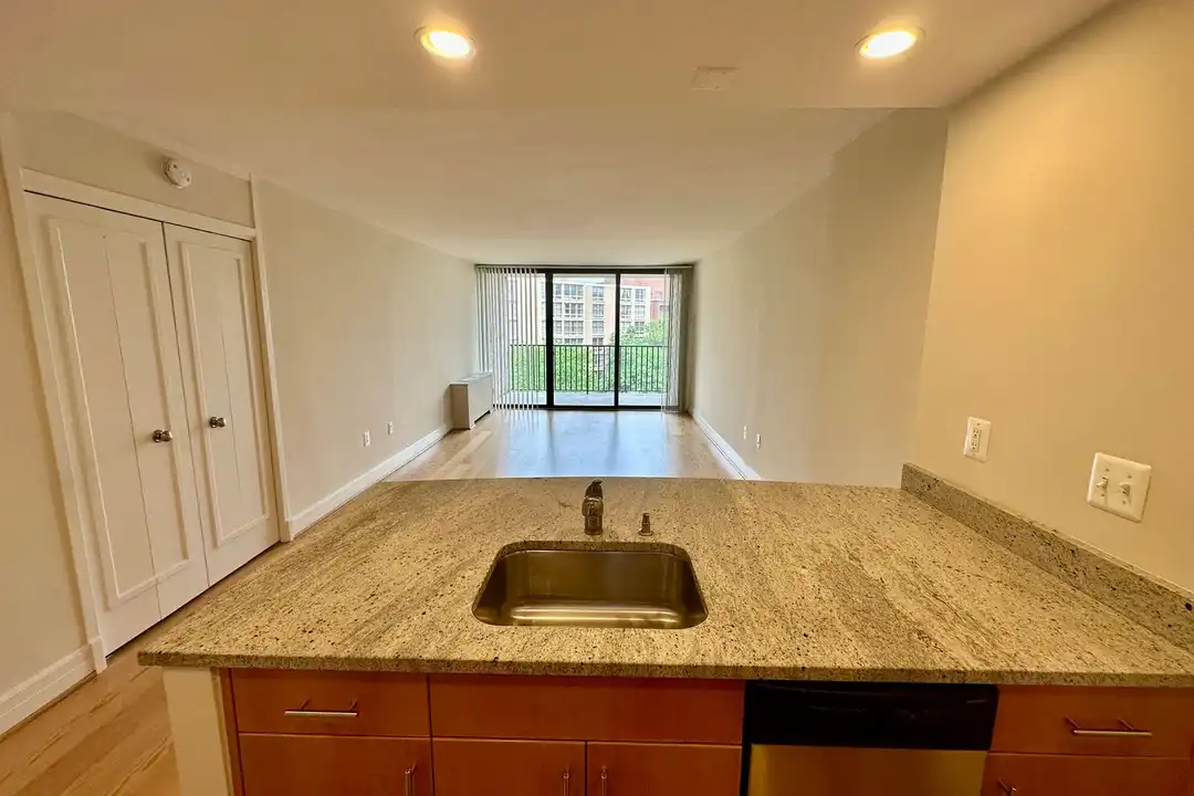1255 New Hampshire Ave NW unit 0528 - View 2