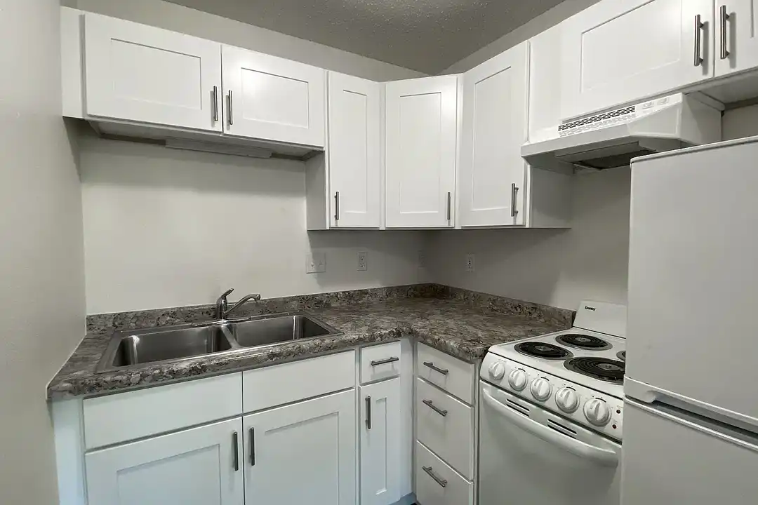 Erickson Apartments – photo 1 of 16