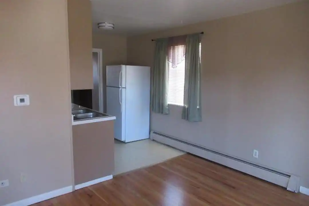 2503 W Willamette Ave - View 4