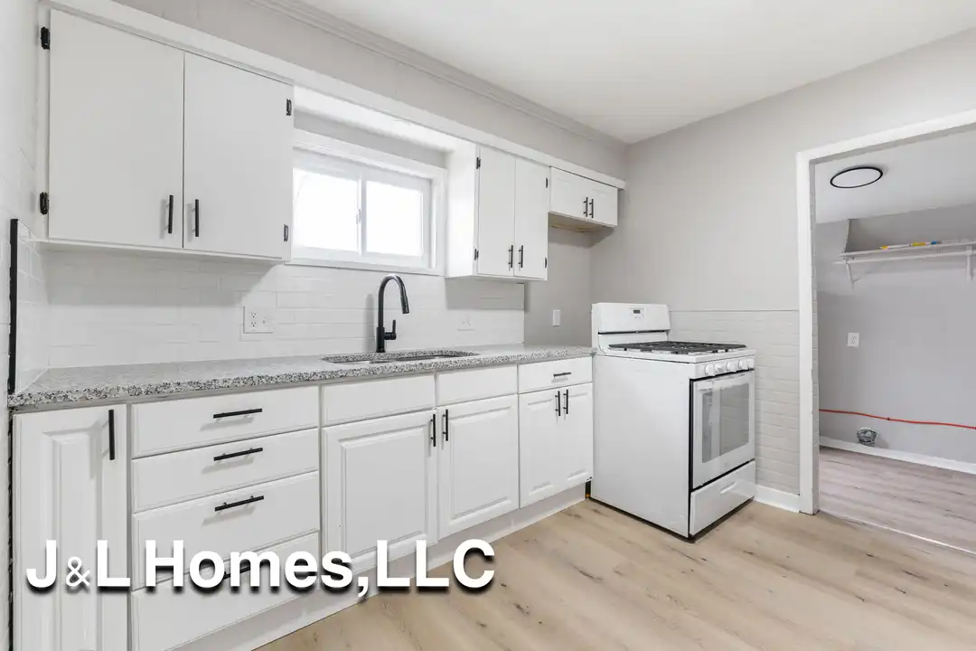 279 Lechner Ave – photo 1