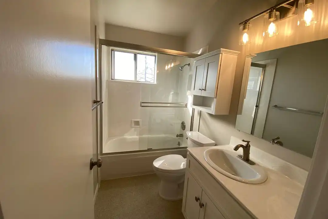 2251 Buena Vista Ave unit #19 - View 6