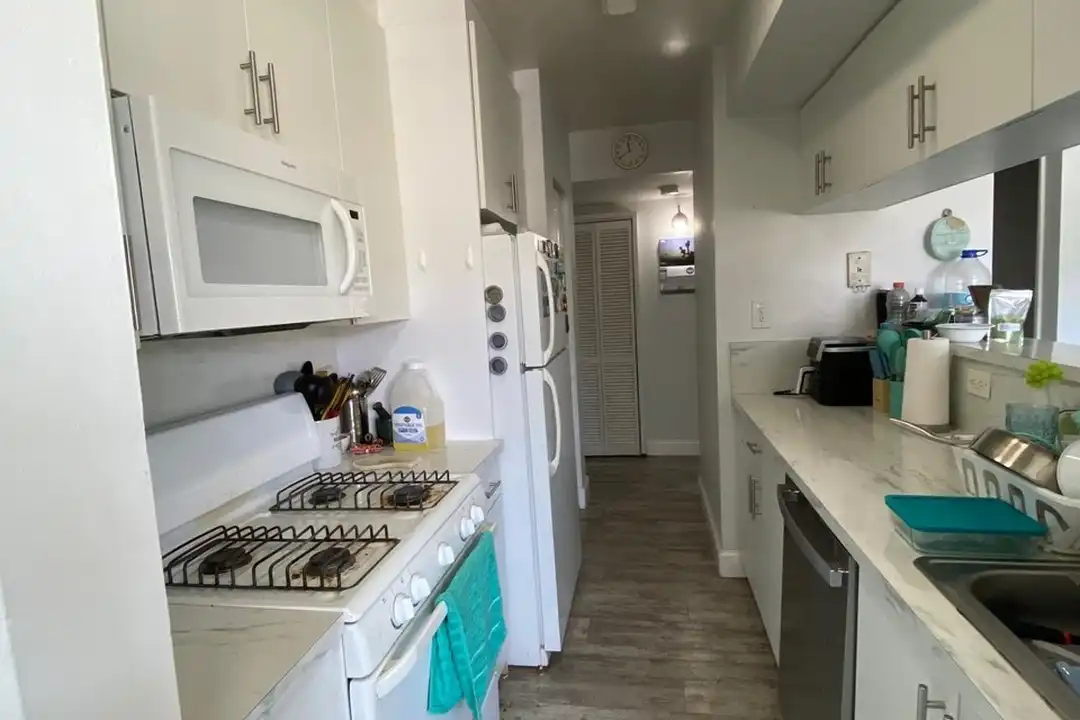 Apartment in Miami - View 2