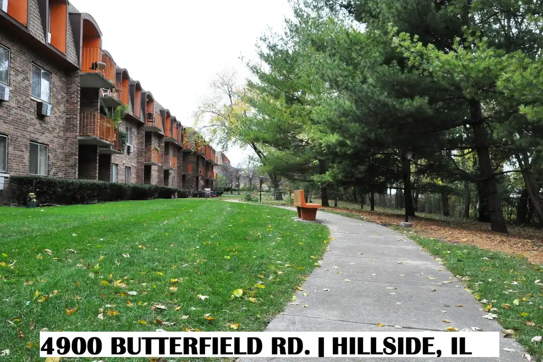 4900 Butterfield Rd unit JER & Associates 4920-222 - Hillside, IL | Rent.