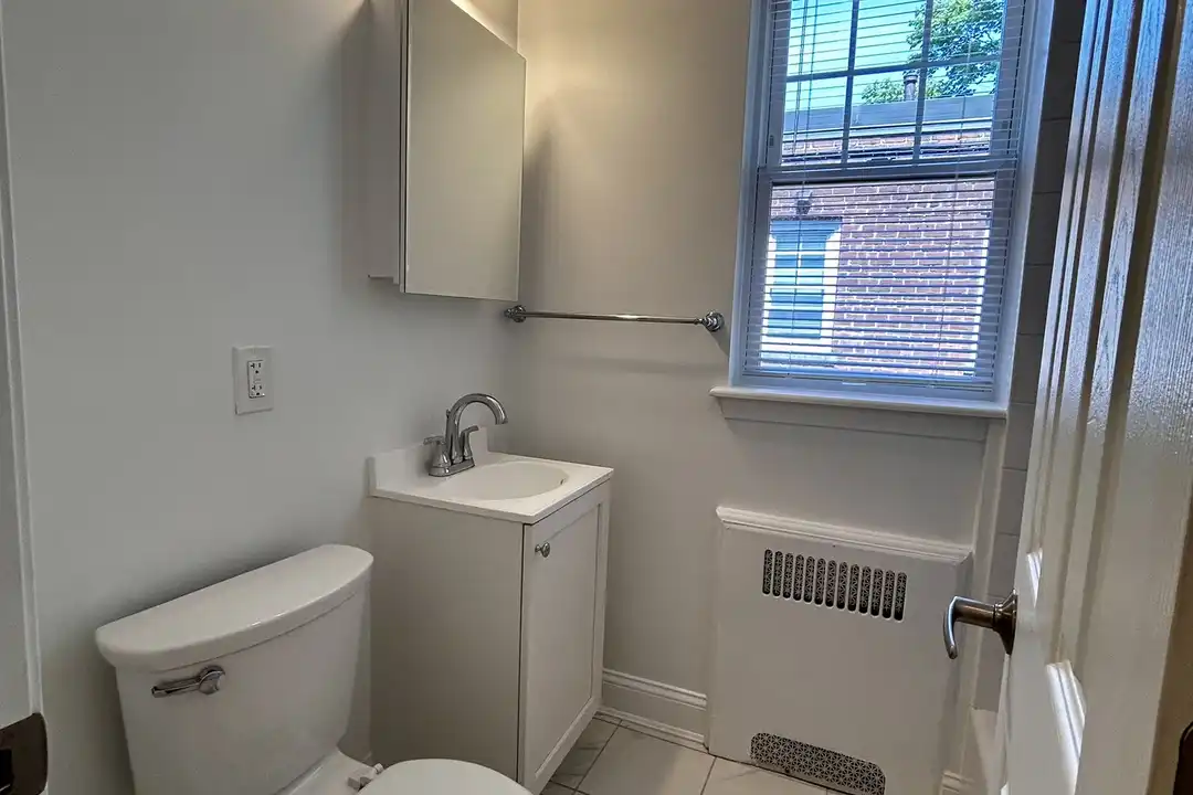 71 Kilsyth Rd unit 2A - View 4