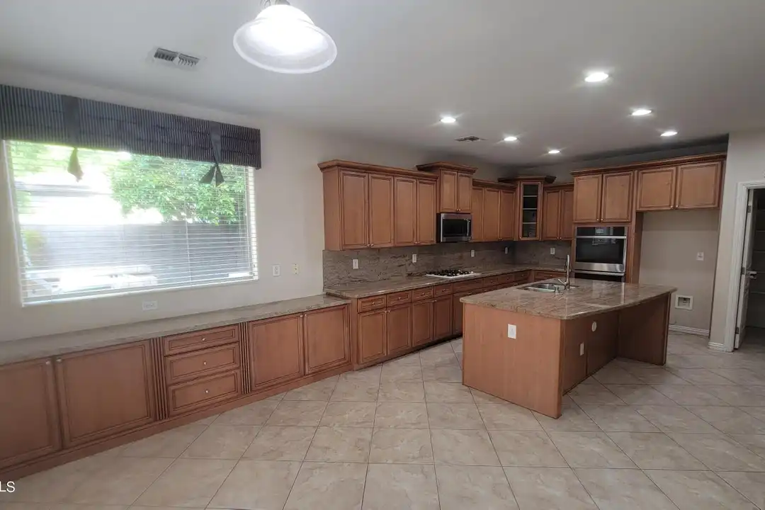 7318 N Kirsten Ave - View 2
