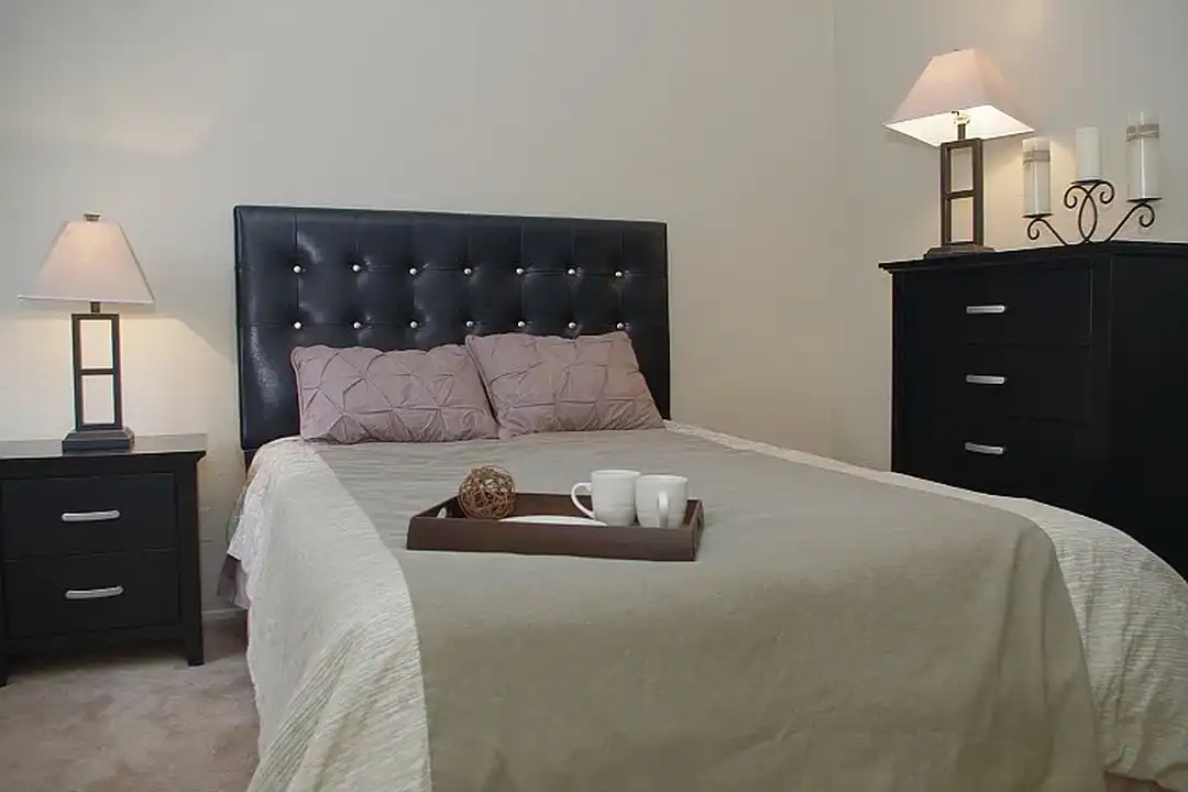 Orchard Park Apartments – photo 1