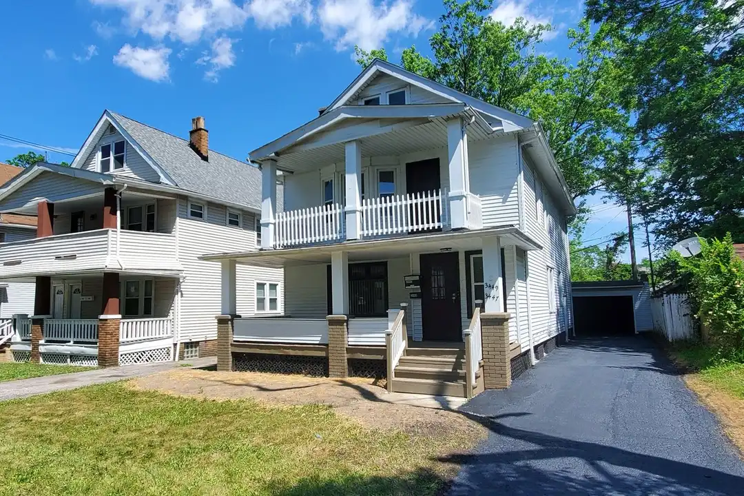 3447 Altamont Ave unit 1st-Floor – photo 1