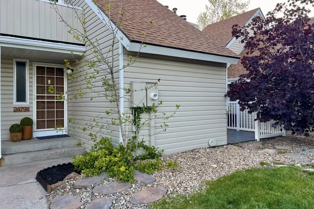 2479 S Xanadu Way - View 2