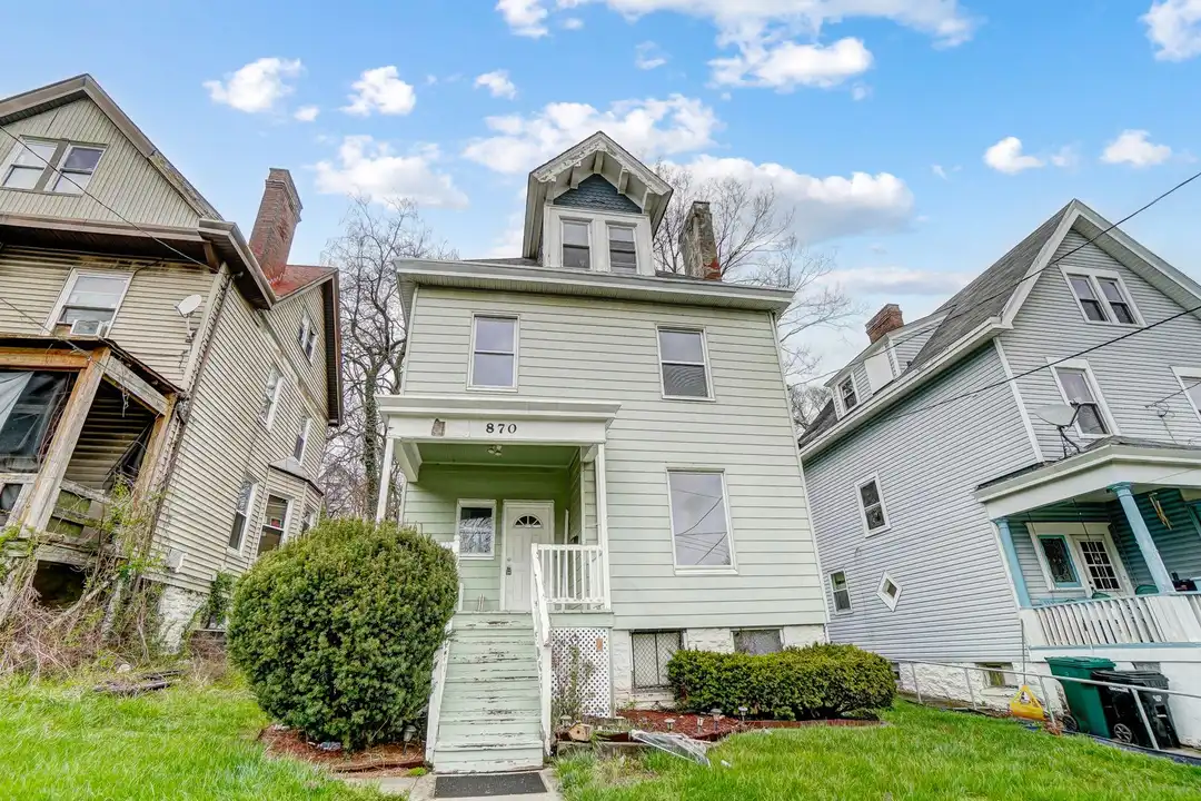 870 Rockdale Ave – photo 1