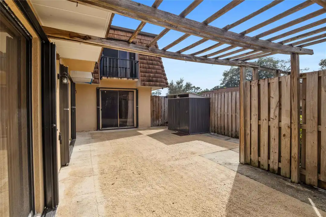 1821 18th Ln - View 4