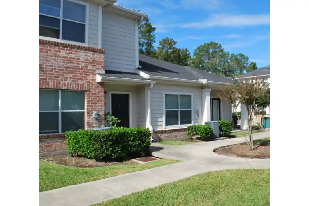 24011 Richards Rd unit 108 - View 3