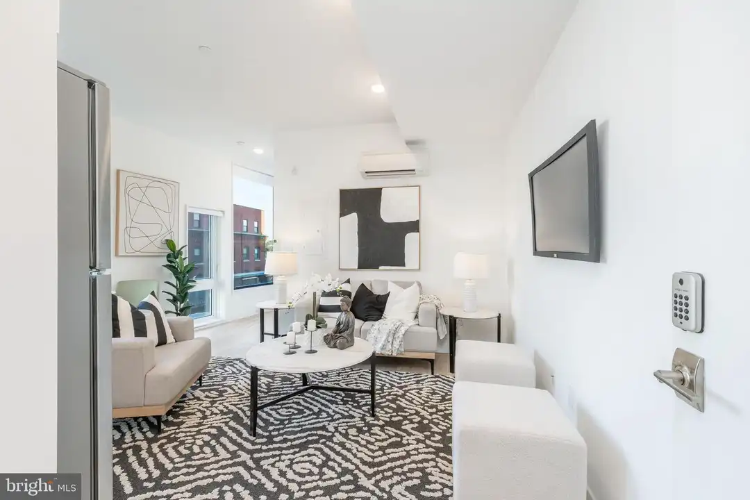 Apartment in Philadelphia - View 4