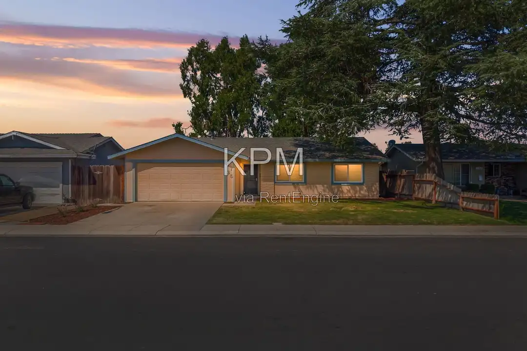 1735 Kingwood Ave – photo 1