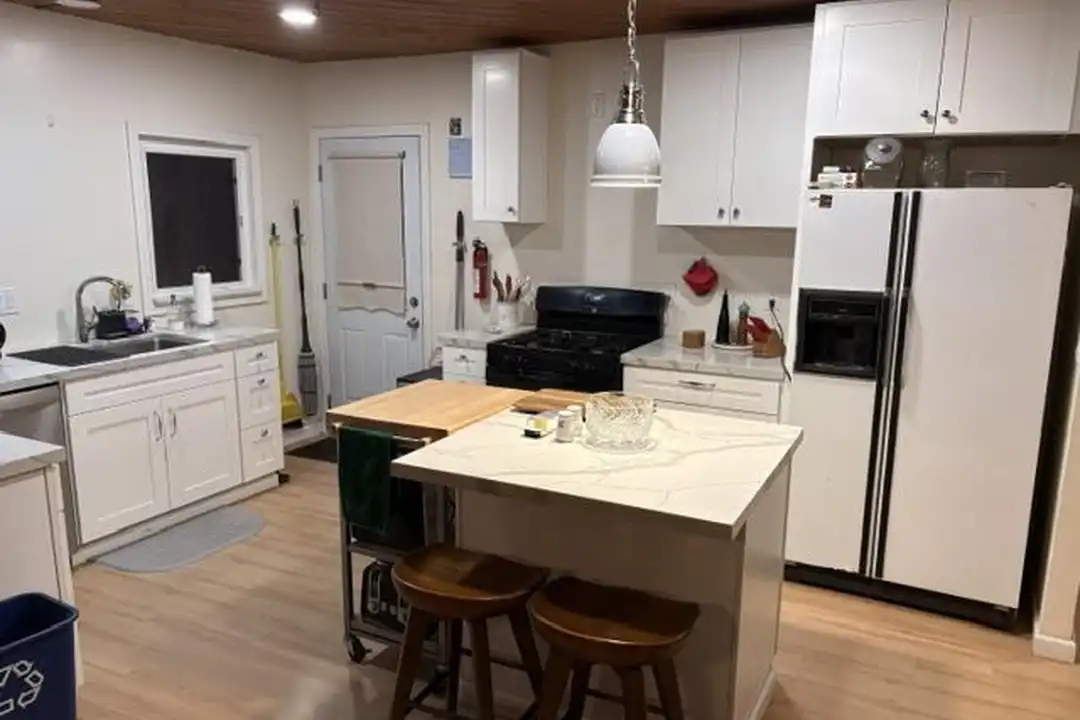 2076 Washington St – photo 1 of 5