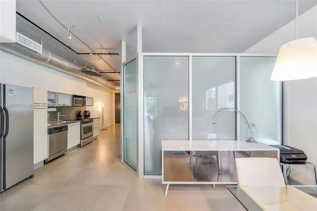 1700 Meridian Ave unit 310 - View 2