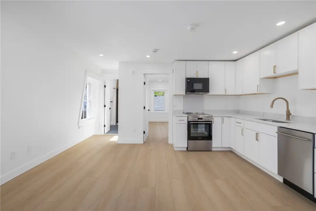 4 Melrose St unit 4 - View 6