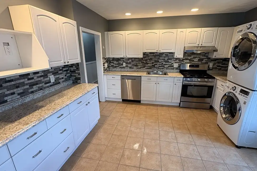 117 Revere St unit 3 – photo 1