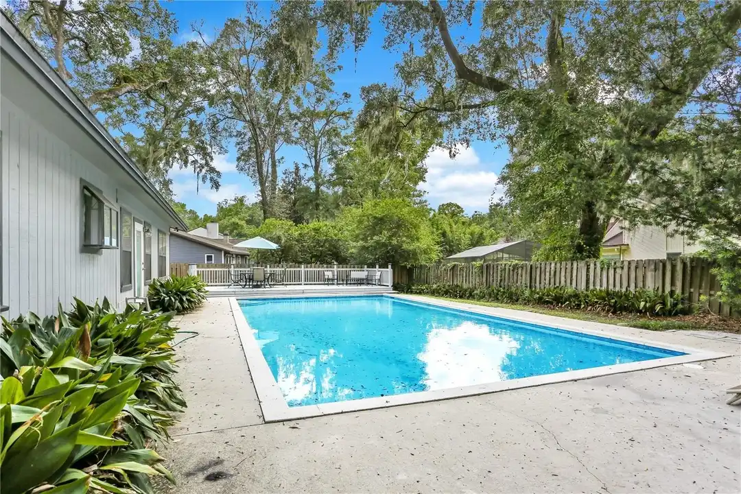 1826 SW 80th Dr - View 2