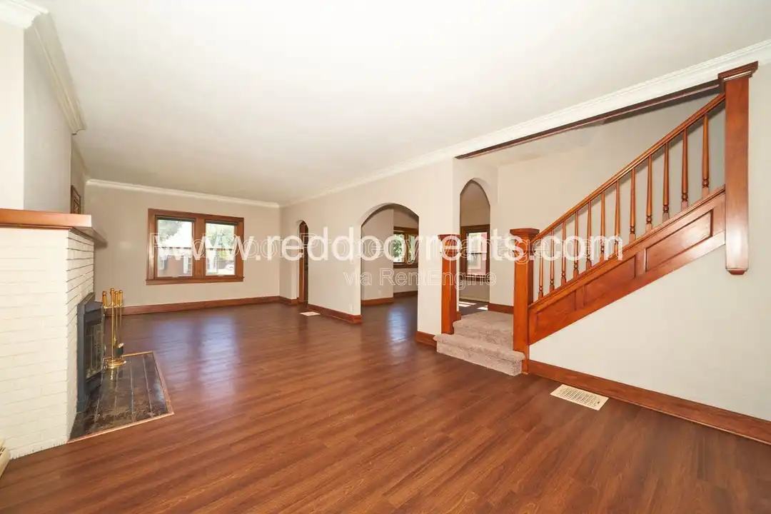 412 N Merrill St - View 3