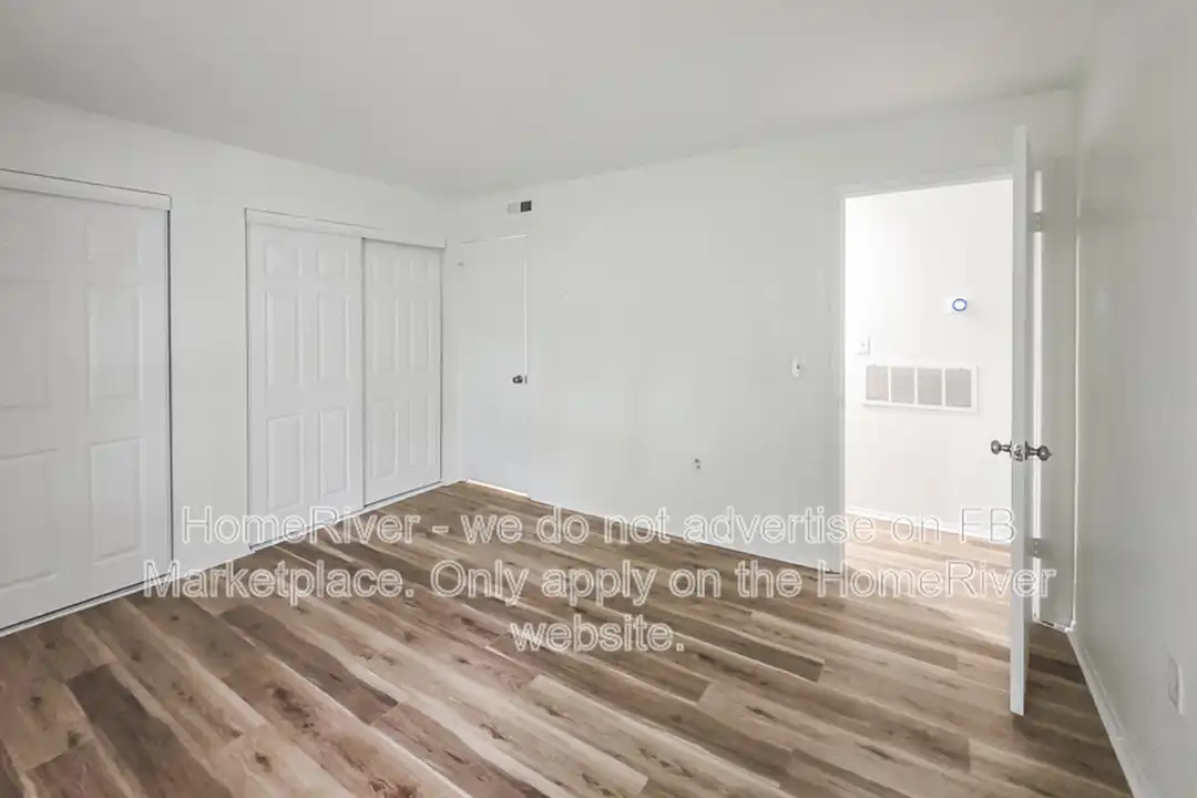 Apartment in Charlotte, The Cloisters - More