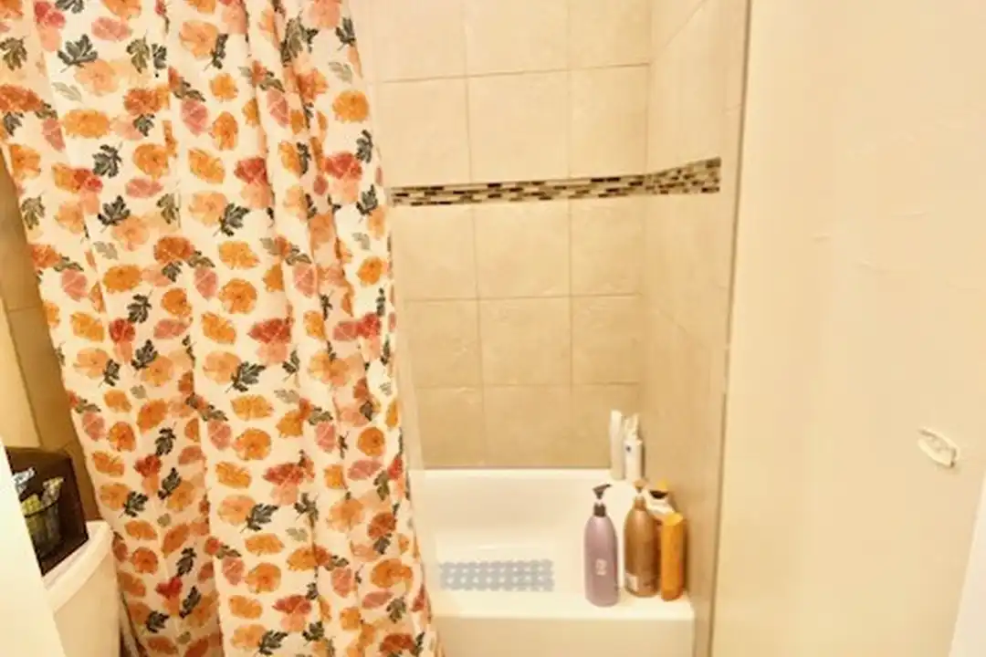241 E 400 N unit # 1 - View 6