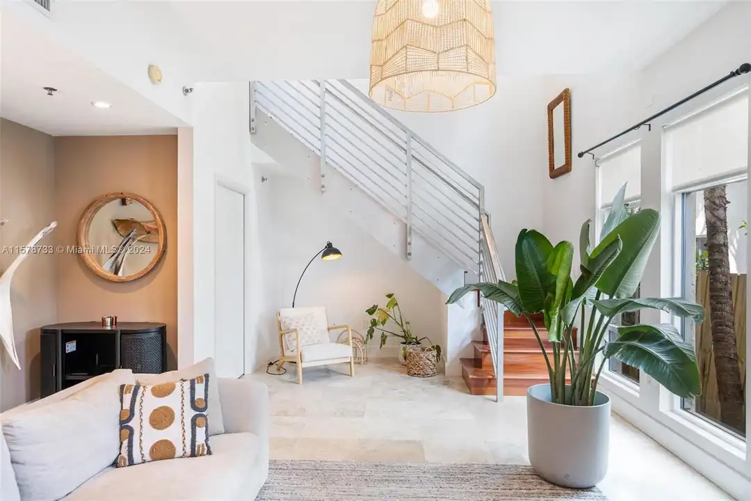 1545 Jefferson Ave - More