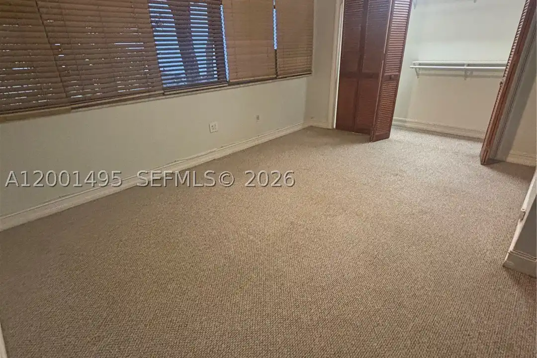 2666 Tigertail Ave #114 - More