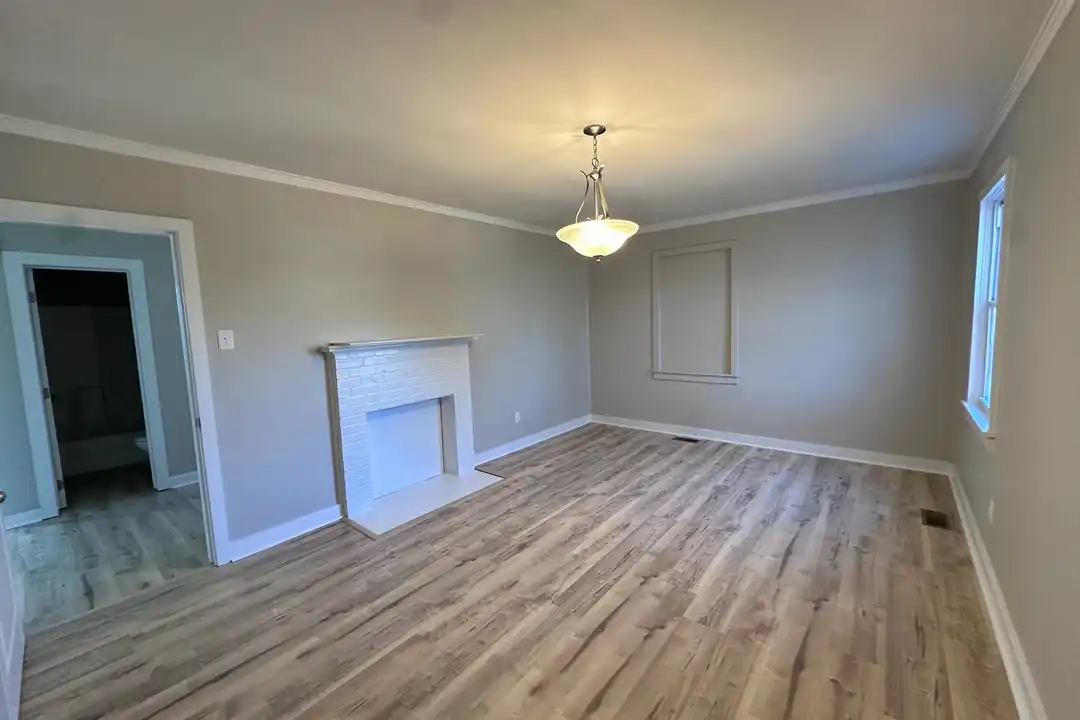 1080 Grace Ave - View 4
