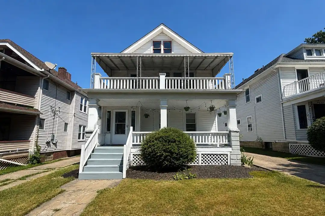 1591 Warren Rd unit Lower – photo 1