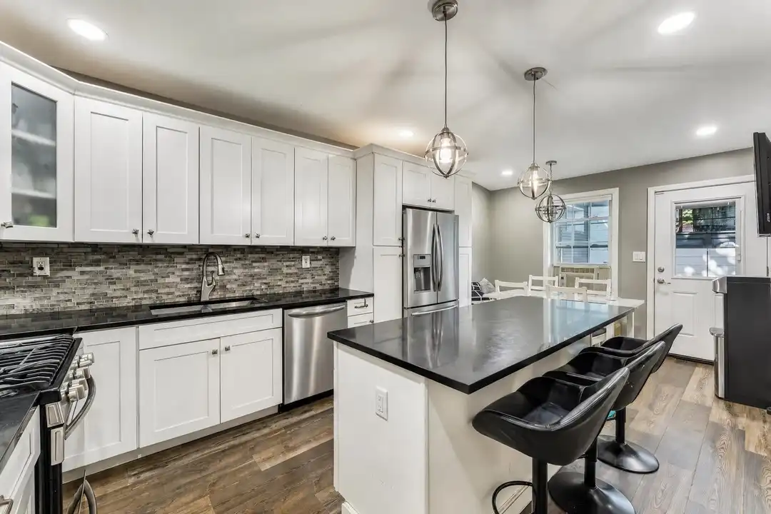 360 Bramhall Ave – photo 1