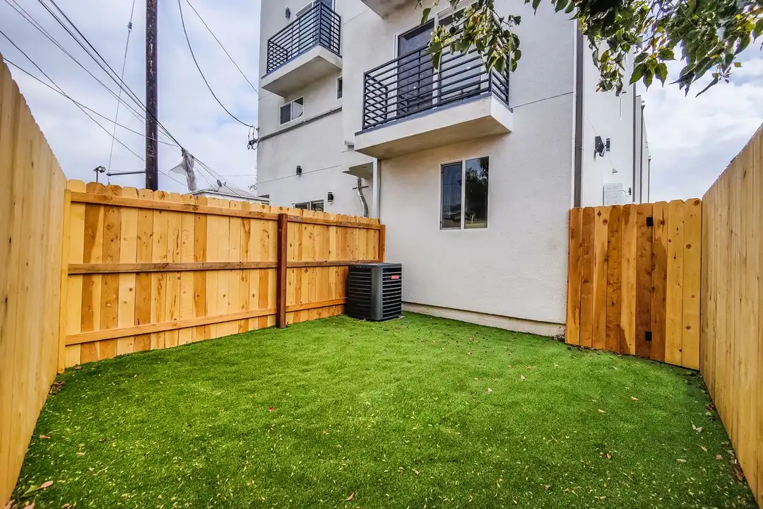 3811 W Exposition Blvd unit Unit #3811 1/2 - View 5