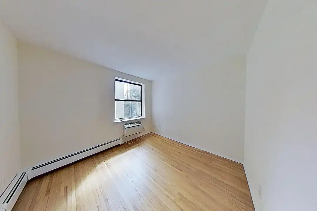 365 W 52nd St unit 4F - View 4