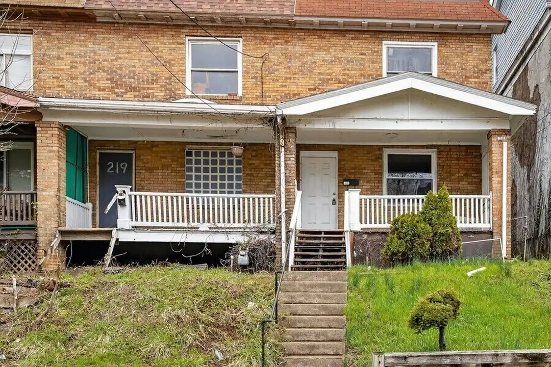 217 Reifert St – photo 1