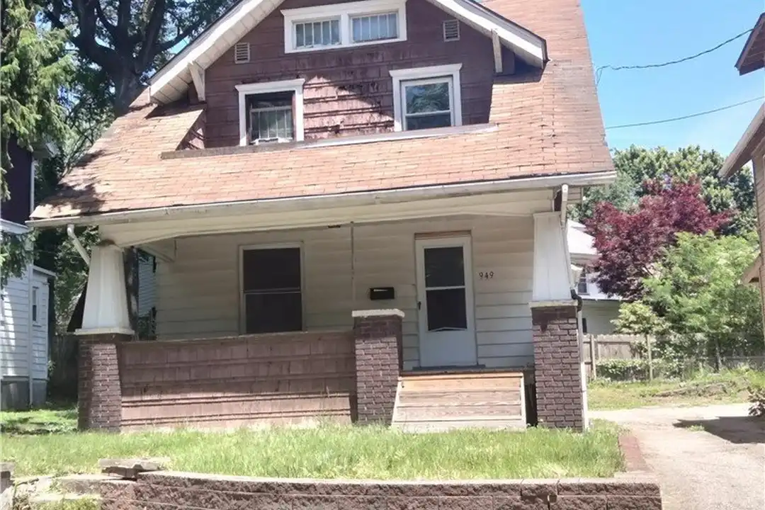 949 W Exchange St – photo 1