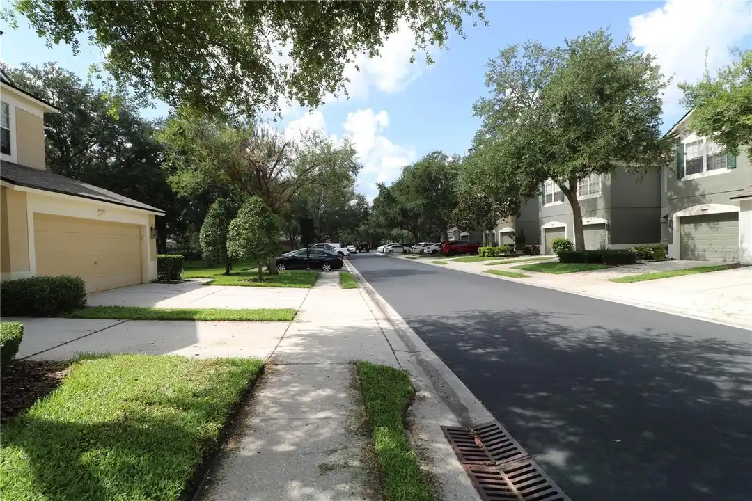 4866 Pond Ridge Dr - View 3