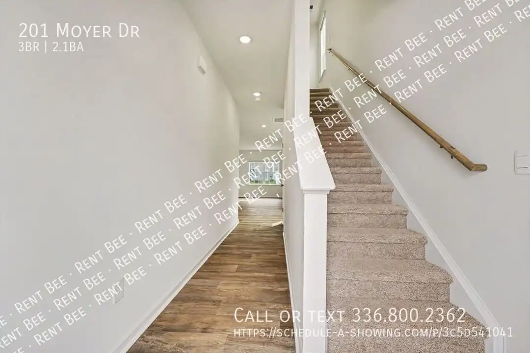 201 Moyer Dr - View 4