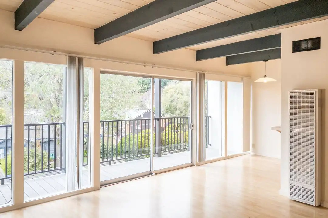 Apartment in Mill Valley - View 4