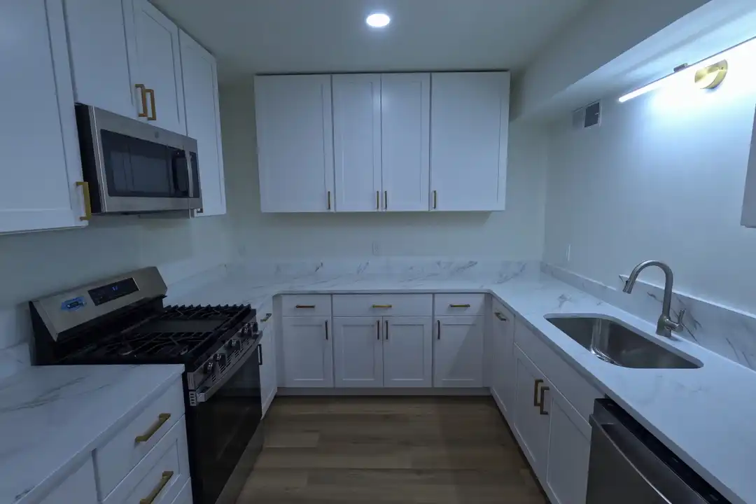 2672 Suzanne Ln unit B - View 4
