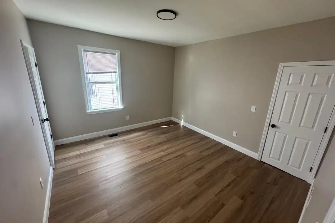 33 Linwood Ave unit 1 - View 5