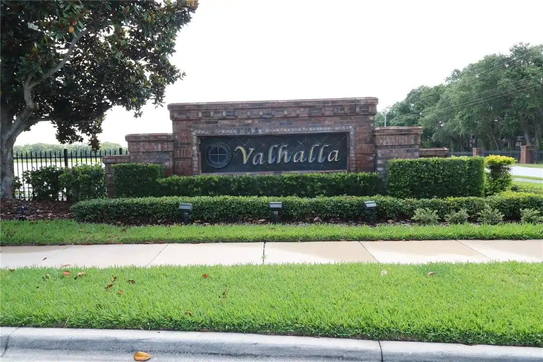 4866 Pond Ridge Dr - View 4