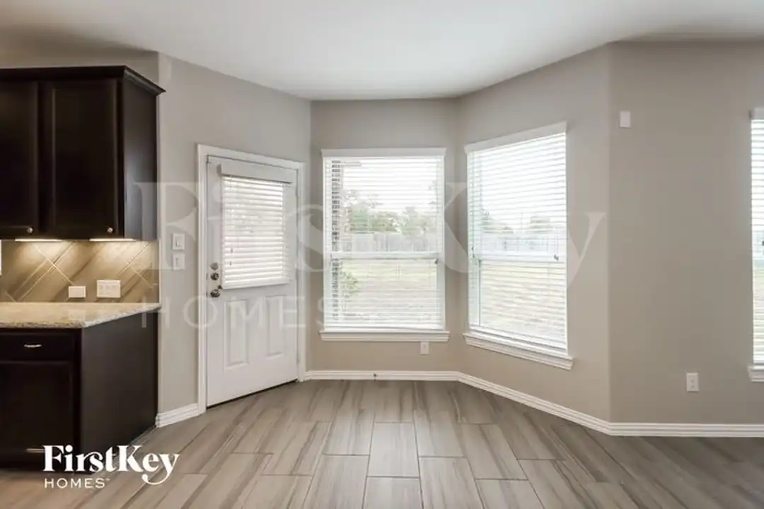 10107 Stone Briar Dr - View 6