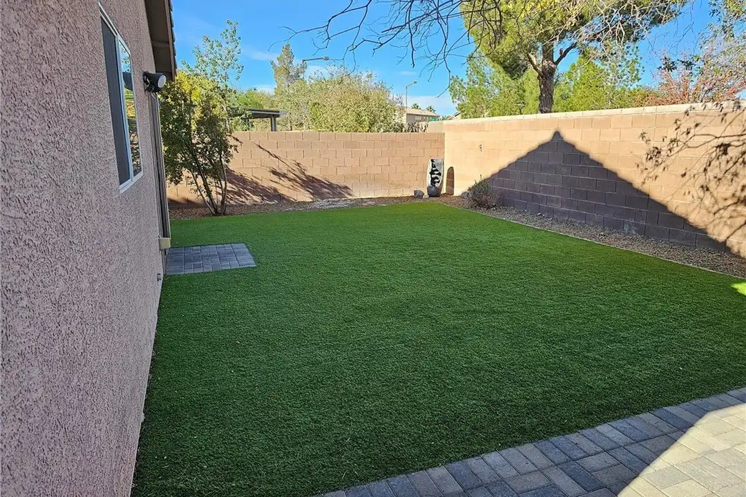 5064 Whistling Acres Ave - View 5