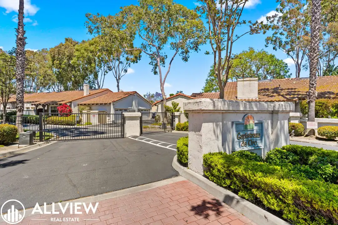 770 Hillcrest Dr unit 6 - View 2