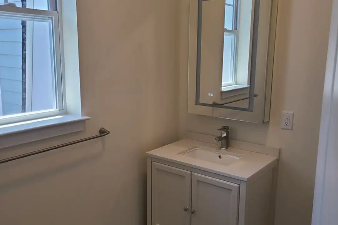 0-02 Fair Lawn Ave unit 204 - View 5