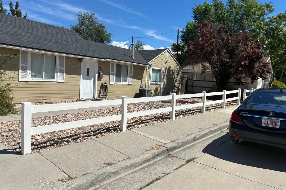 911 Forest View Ave – photo 1