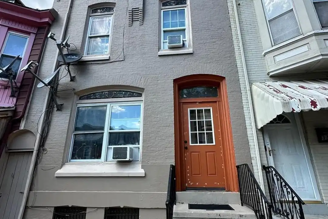 337 Franklin St unit A – photo 1