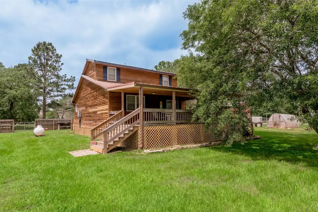 86 Oak Hill Dr - View 2