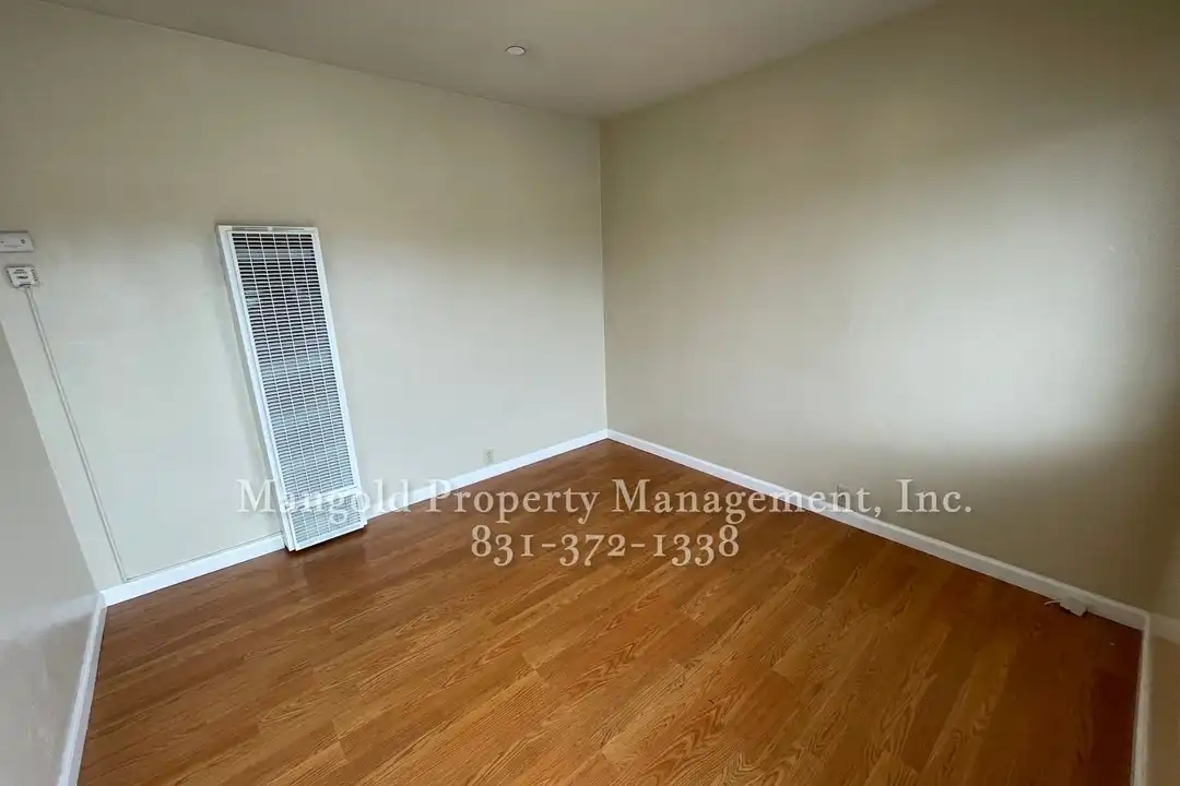 930 Harcourt Ave unit 936-B - View 6