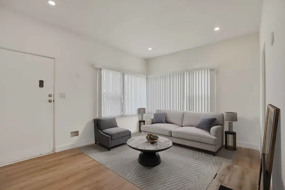 2317-2321 Ocean Park Blvd - View 6